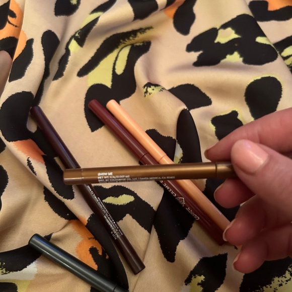 💗 2 for $25 💗 Colourpop Eyeliner Bundle - Picture 4 of 4